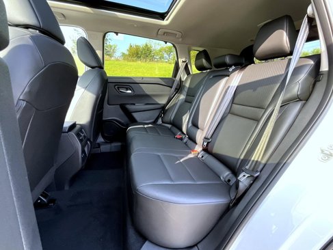 New 2026 Nissan Rogue SV image 12