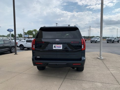 New 2025 Ford Expedition Platinum w/ Stealth Appearance Package image 4