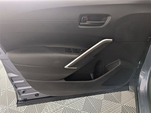 Used 2024 Toyota Corolla Cross LE image 10