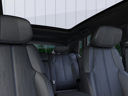 New 2025 Cadillac Lyriq Luxury image 24