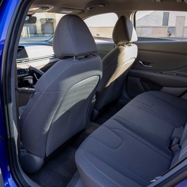 Used 2023 Hyundai Elantra SEL w/ Convenience Package image 18