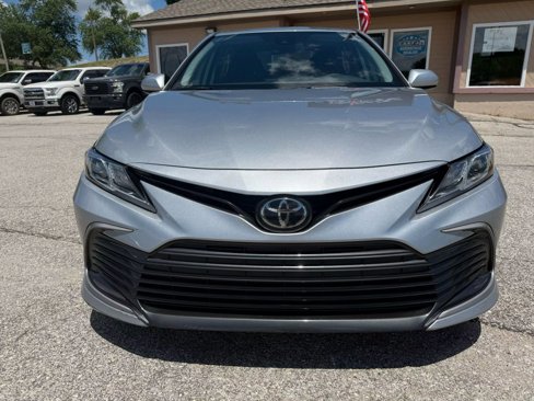 Used 2022 Toyota Camry LE image 8