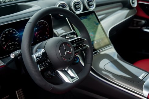 Certified 2025 Mercedes-Benz GLC 43 AMG 4MATIC image 39