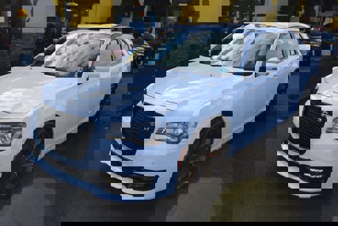 Used 2023 Chrysler 300 C image 3