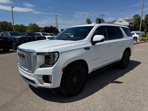 Used 2022 GMC Yukon Denali image 1