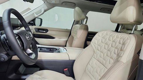 New 2026 Nissan Armada Platinum image 14