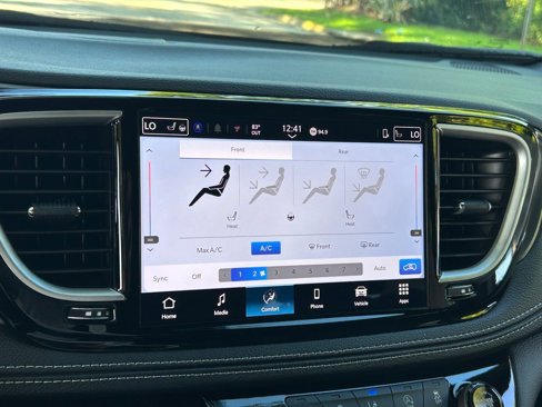 New 2025 Chrysler Pacifica Select image 43