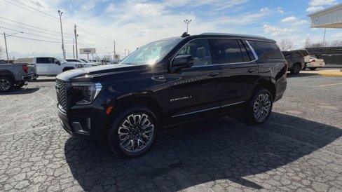 Certified 2023 GMC Yukon Denali Ultimate image 4