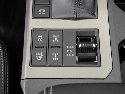 Used 2025 Toyota Land Cruiser image 19