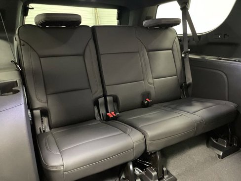 New 2025 Chevrolet Suburban High Country image 35