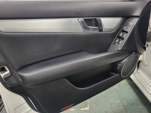 Used 2014 Mercedes-Benz C 250 Sedan image 21