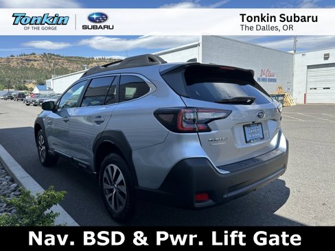 New 2025 Subaru Outback Premium image 8