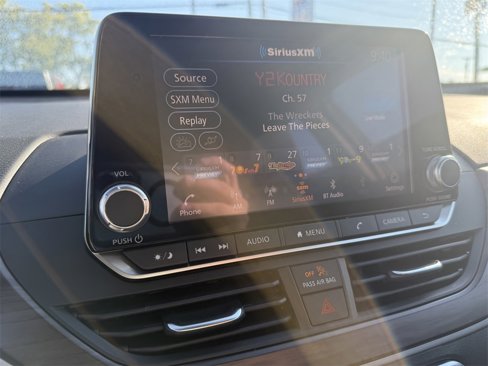Used 2024 Nissan Altima 2.5 SV image 25