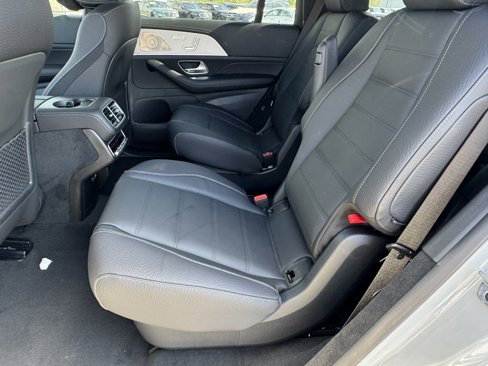 New 2026 Mercedes-Benz GLS 580 4MATIC image 30