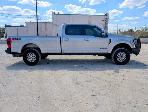 Used 2022 Ford F350 Lariat w/ Lariat Value Package image 2