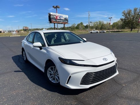 New 2026 Toyota Camry LE image 7