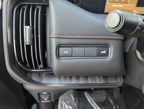New 2025 Nissan Armada PRO-4X image 13