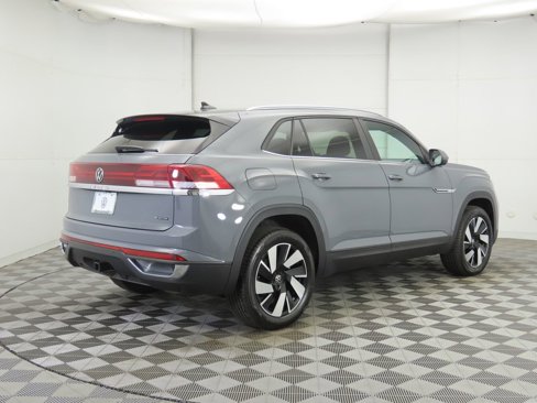 New 2026 Volkswagen Atlas Cross Sport SE image 5