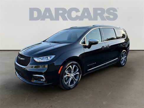 New 2026 Chrysler Pacifica Pinnacle image 3