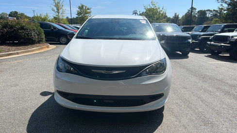 New 2026 Chrysler Voyager LX image 3