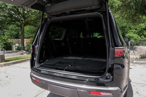 Used 2022 Jeep Wagoneer Series III w/ Premium Group I image 65