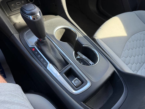 Used 2020 Chevrolet Equinox LS image 16