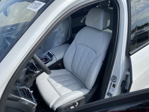 New 2026 BMW X7 xDrive40i image 11