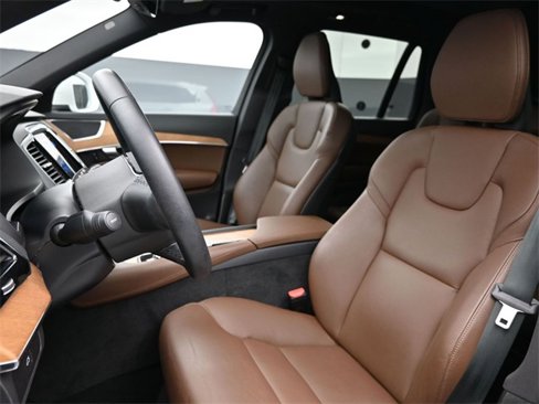 Used 2024 Volvo XC90 B6 Plus w/ Protection Package Premier image 9