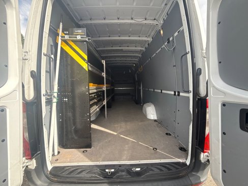 Used 2021 Mercedes-Benz Sprinter 2500 image 23