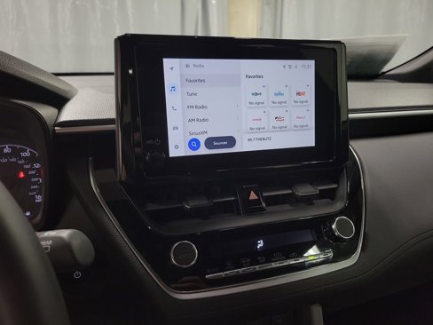 Used 2024 Toyota Corolla Cross SE image 14