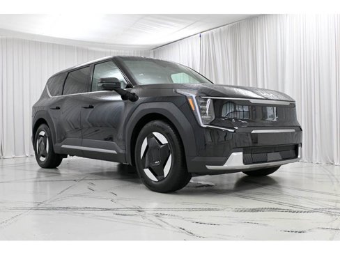 New 2026 Kia EV9 Light image 2