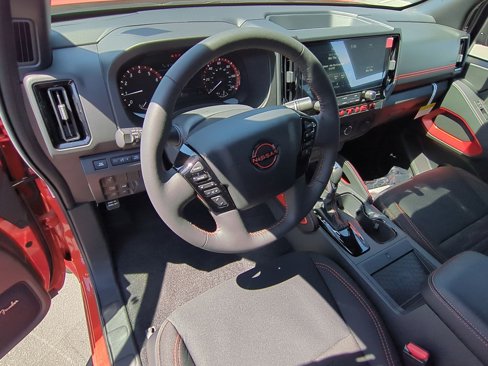 New 2025 Nissan Frontier PRO-4X w/ Pro Convenience Package image 11