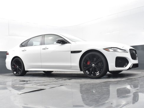 Used 2024 Jaguar XF R-Dynamic SE image 25