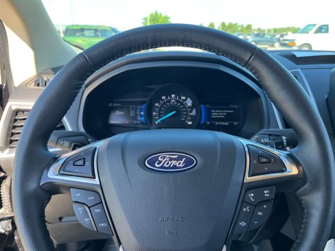 Used 2024 Ford Edge SEL w/ Convenience Package image 29