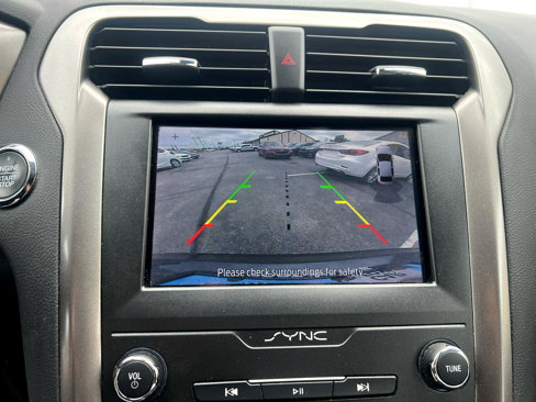 Used 2020 Ford Fusion SE image 15