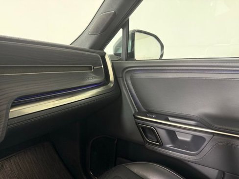 Used 2024 Rivian R1S Adventure image 21