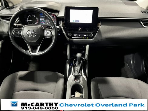 Used 2024 Toyota Corolla Cross LE image 2