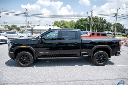 Used 2024 GMC Sierra 2500 AT4 w/ AT4 Premium Plus Package image 10