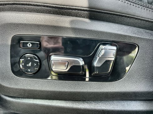 New 2026 BMW X7 xDrive40i w/ Premium Package image 16