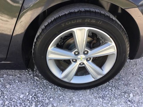 Used 2015 Chevrolet Cruze LT image 9