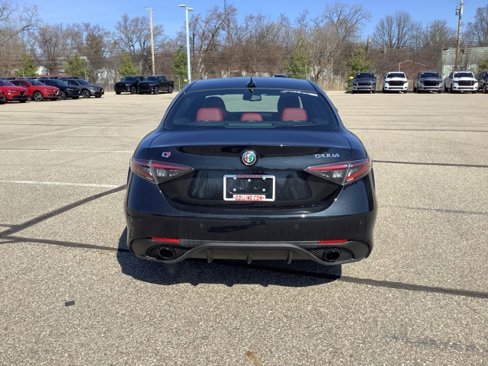 New 2025 Alfa Romeo Giulia Sprint w/ Veloce Package AWD image 4