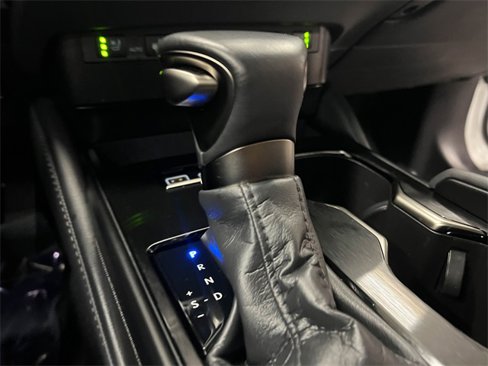 Certified 2025 Lexus ES 300h w/ Premium Package image 21