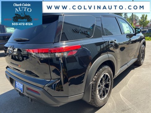 New 2025 Nissan Pathfinder Rock Creek image 7