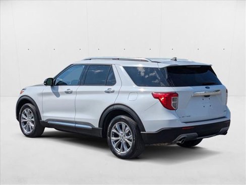 Used 2023 Ford Explorer Limited w/ Equipment Group 301A image 9