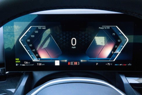Certified 2025 BMW 530i w/ Premium Package image 21