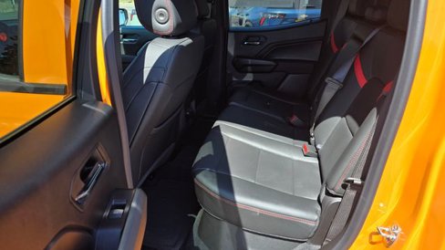 New 2025 Chevrolet Colorado Z71 w/ Midnight Edition image 13