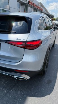 Used 2025 Mercedes-Benz GLC 350e 4MATIC image 3