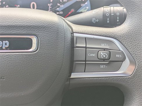 Used 2023 Jeep Compass Sport image 24