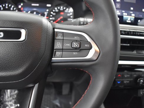 Used 2023 Jeep Compass Trailhawk image 20