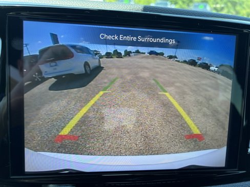 New 2026 Chrysler Pacifica Select image 36